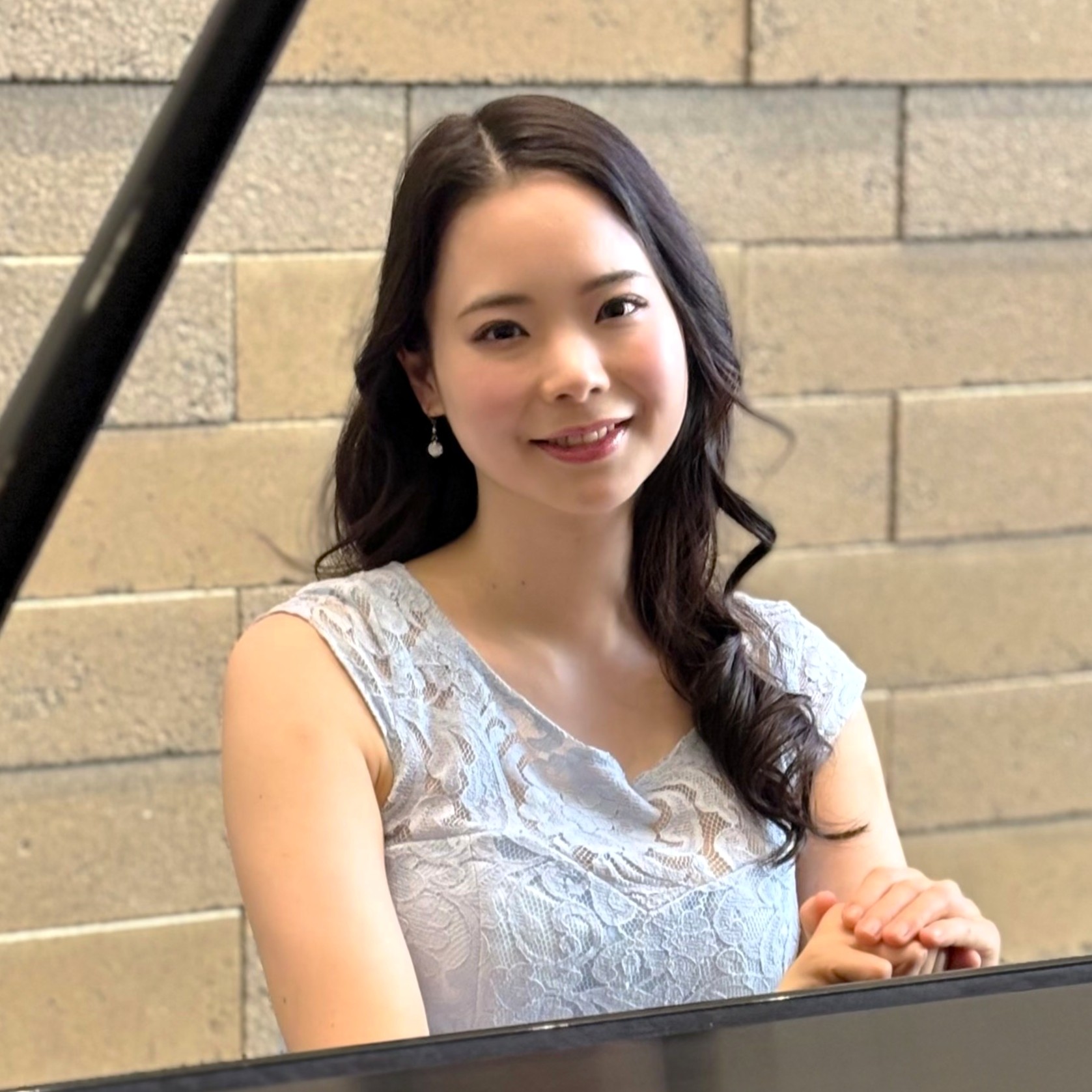 シャッツ学園前のピアノ教室の代表講師東川内梨沙